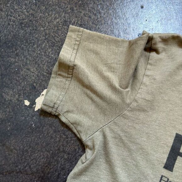 Huk Short Sleeve T-Shirt Classic Logo Performance Fishing Size Small USA Strong - Picture 5 of 10